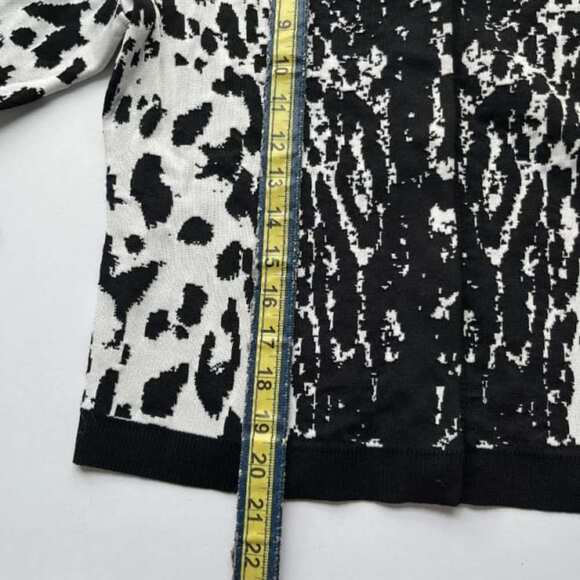 Per Se Women’s Black and White V-Neck Button Up 3/4 Sleeve Cardigan Sweater XS - Picture 7 of 7